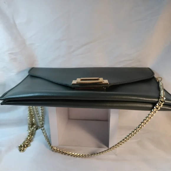 Forest green handbag with gold chain strap - Picture 6 of 7